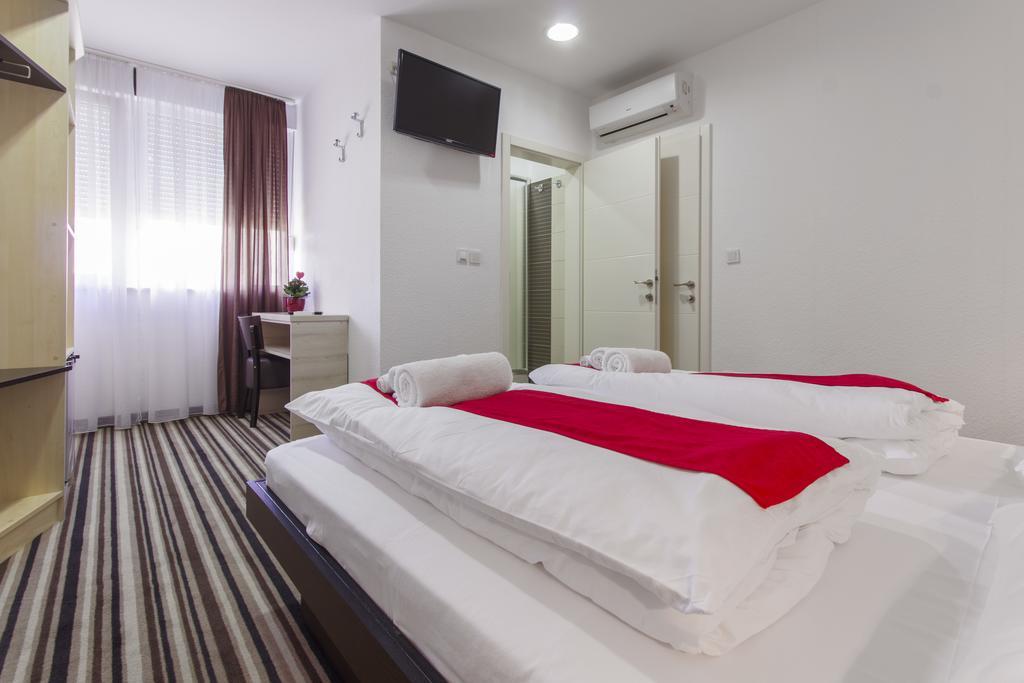 Parkcity Rooms Sibenik Exterior photo